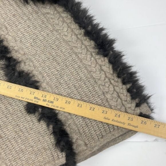Vtg Cache Shawl Cable Knit Faux Fur Taupe Wool Angora Size XS/S poncho - Picture 5 of 12